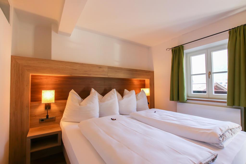 Hotel - Wirts'Haus "Zum Schweizer" Lofer Kültér fotó
