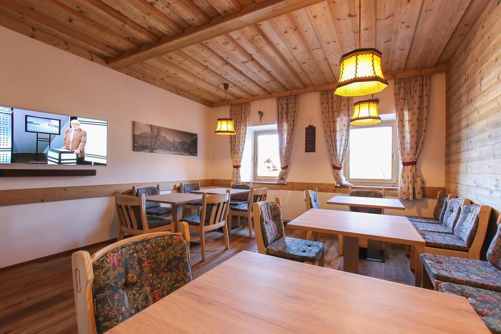 Hotel - Wirts'Haus "Zum Schweizer" Lofer Kültér fotó